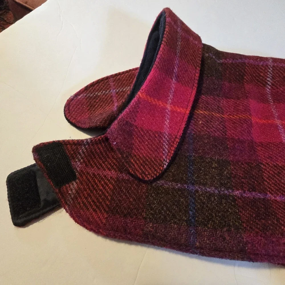 Eliz Scott Harris Tweed‎ Dog Coat Plaid Size 4 LG Magenta Deep Pink Red Scotland
